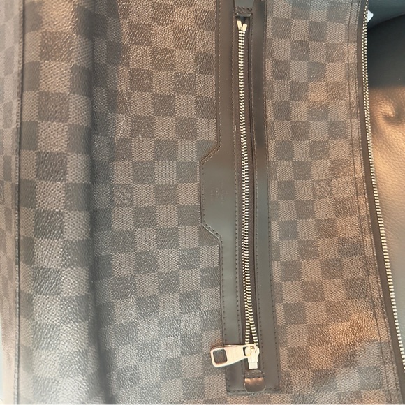 Louis Vuitton Bag - Picture 9 of 16